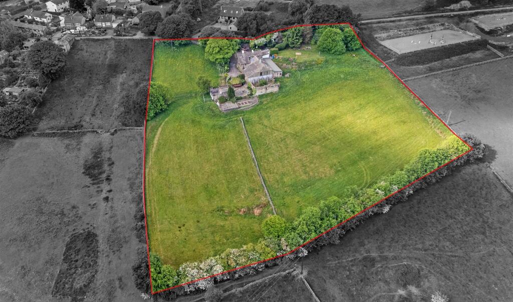 Main image of property: Storr Hall Farm, Cliffe Lane, Thornton, BD13 3QS