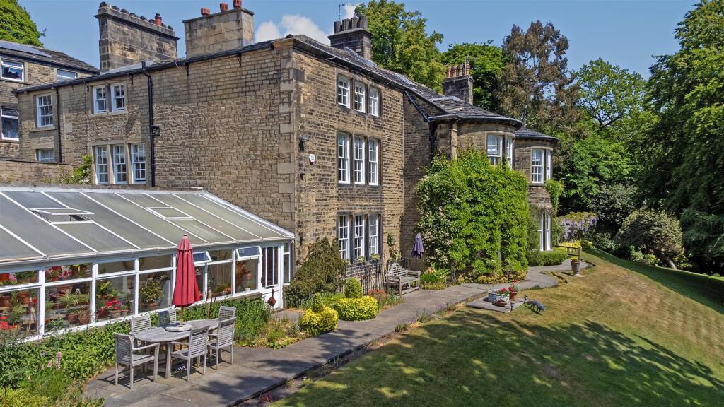 Main image of property: Brockwell House and Cottage, Brockwell Lane, Triangle, Sowerby Bridge, HX6 3PQ