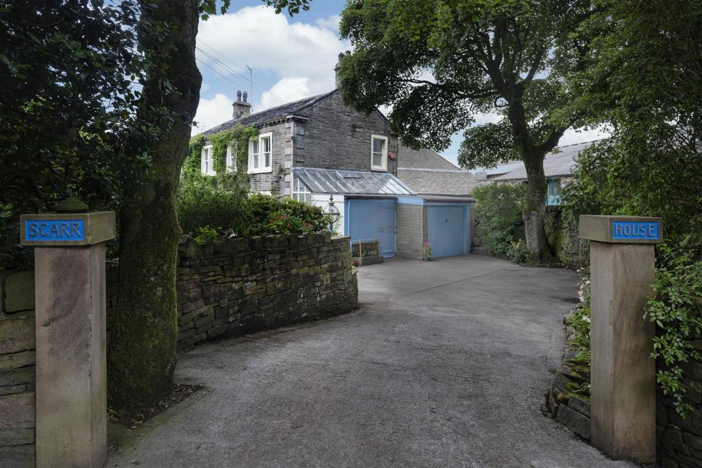 4 bedroom detached house for sale in Scarr House, Beestonley Lane