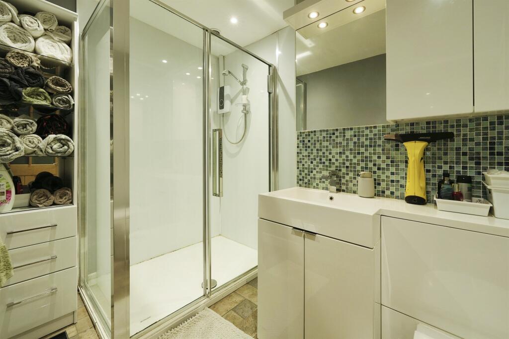 Additional property image - Cotswold Road, Chipping Sodbury, Bristol