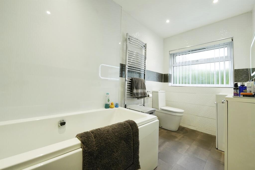 Additional property image - Cotswold Road, Chipping Sodbury, Bristol