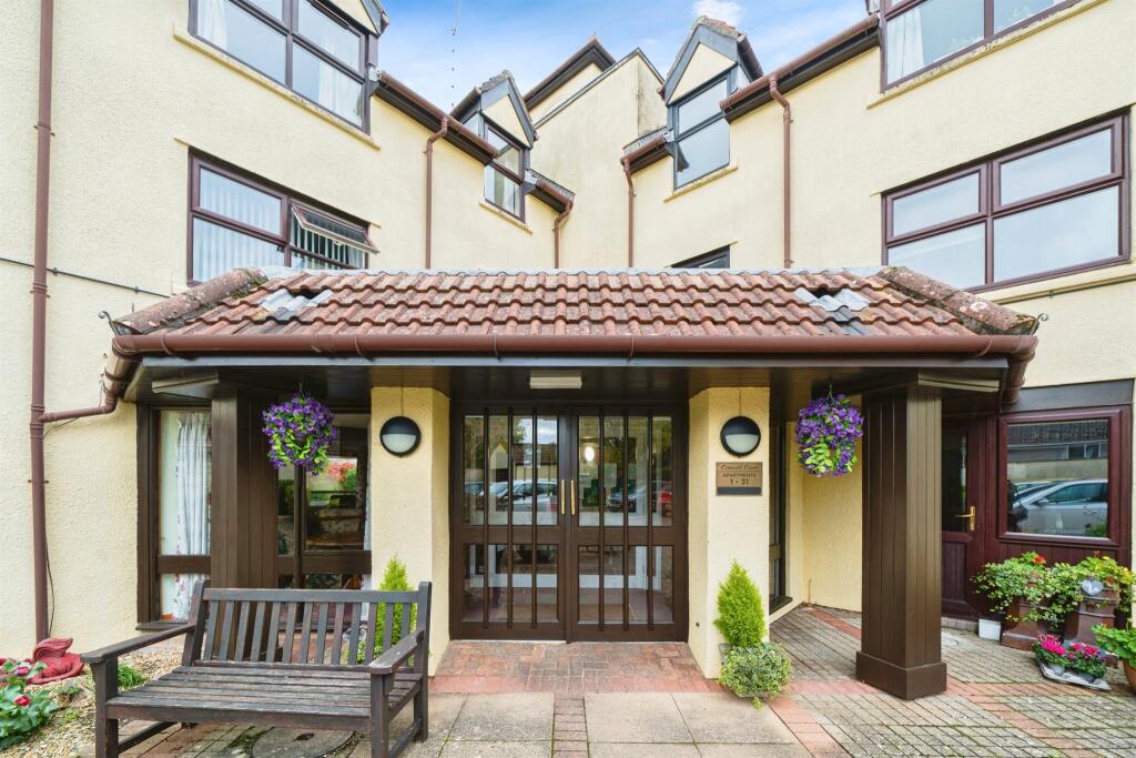 Main image of property: Hounds Road, Chipping Sodbury, Bristol