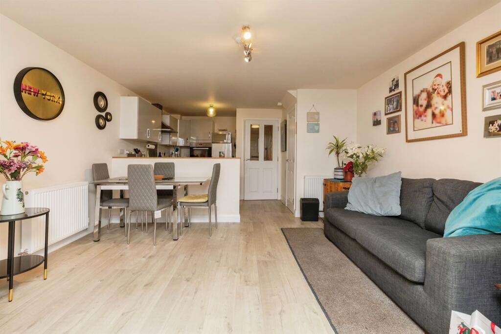 Additional property image - Derham Crescent, Yate, Bristol