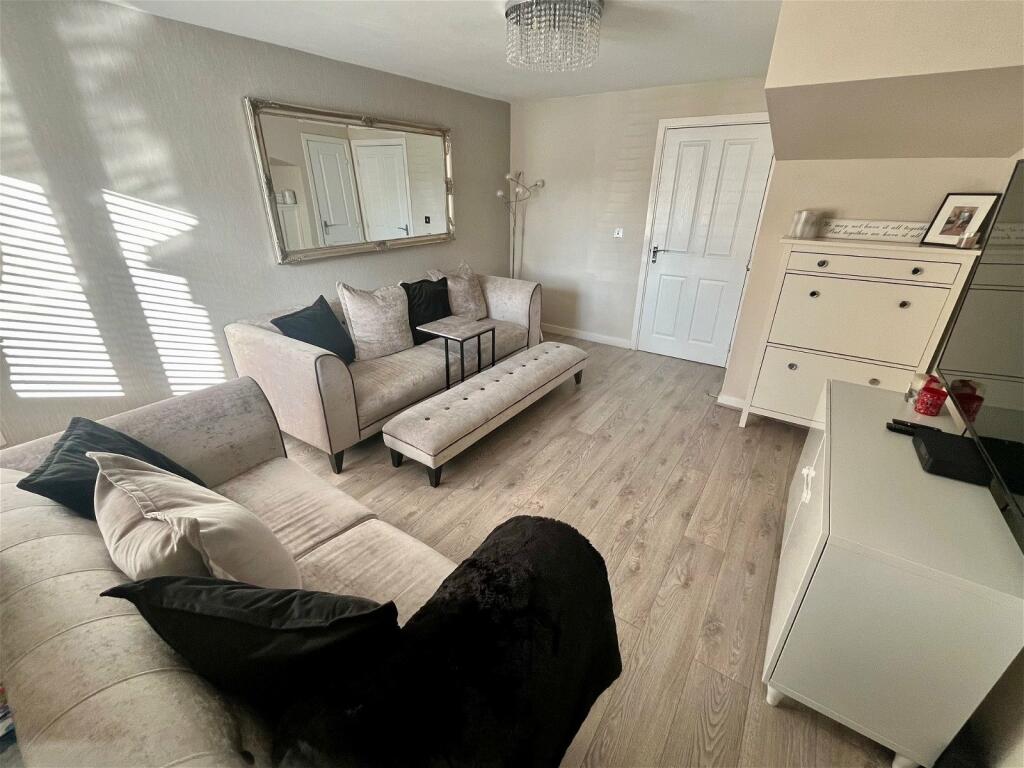 3 bedroom town house for sale in Swallow Crescent, Maghull, Merseyside, L31 1LU, L31