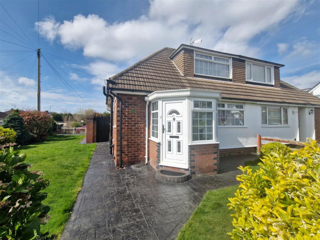 3 bedroom semidetached house for sale in Hayes Drive, Melling, L31