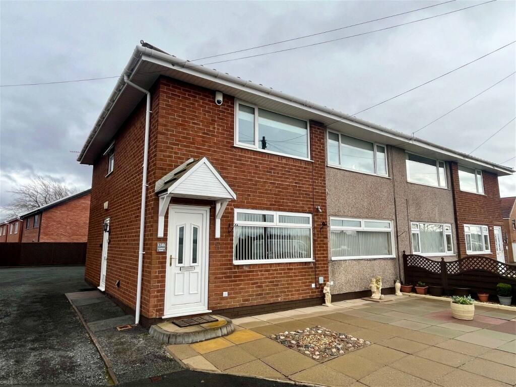 2 bedroom flat for sale in Liverpool Road, Lydiate, L31