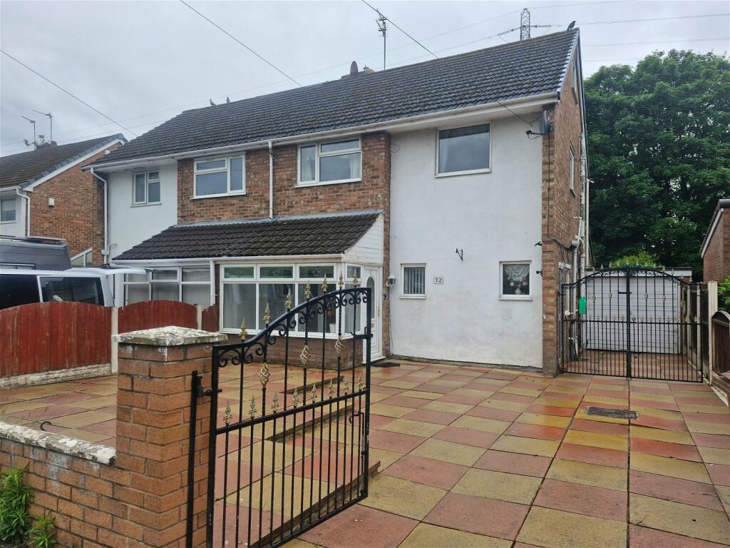 3 bedroom semidetached house for sale in Sefton Drive, Maghull, L31