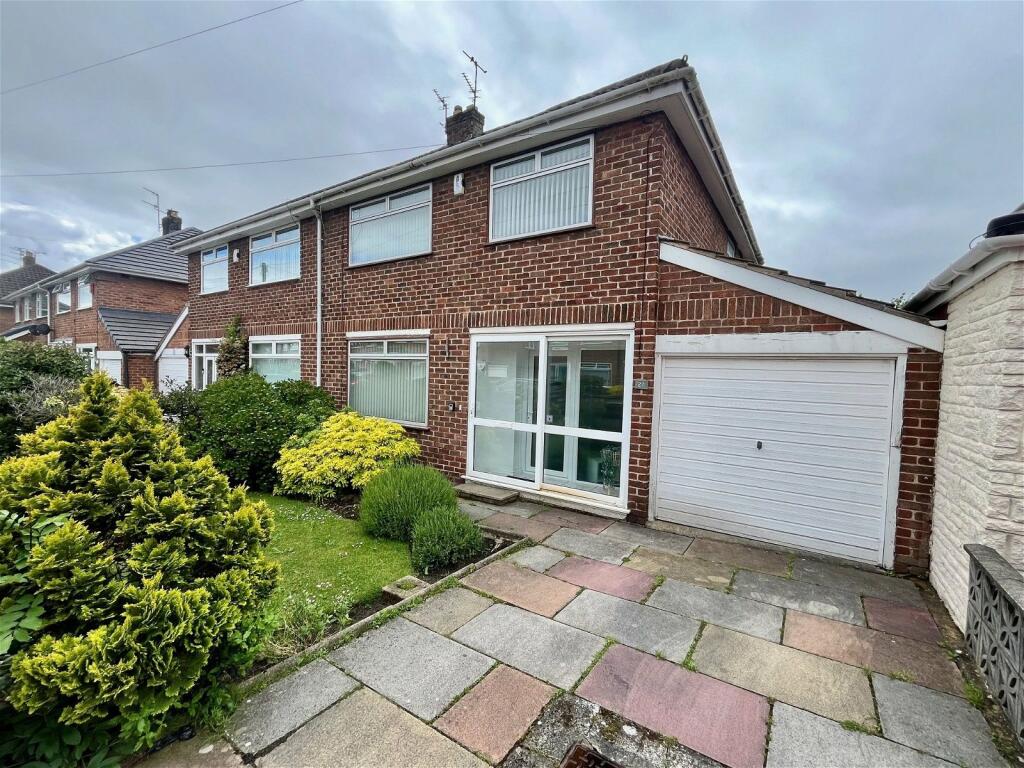 3 bedroom semidetached house for sale in Merrilox Avenue, Maghull, L31