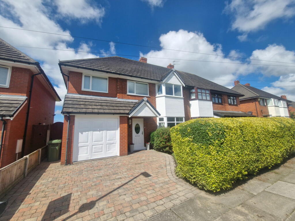 4 bedroom semidetached house for sale in Haigh Crescent, Lydiate L31