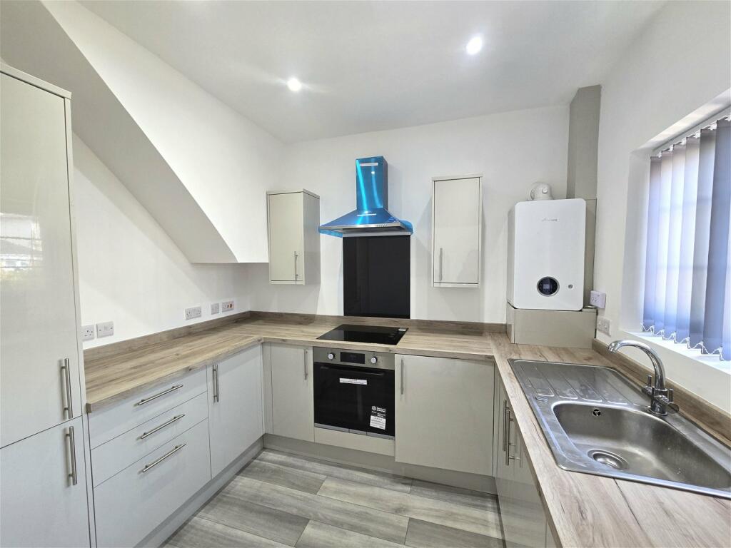 3 bedroom semidetached house for rent in Southey Grove, Liverpool, L31