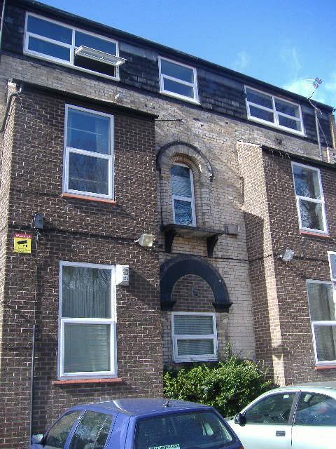 Studio flat for rent in Whalley Road, Manchester, Greater Manchester, M16
