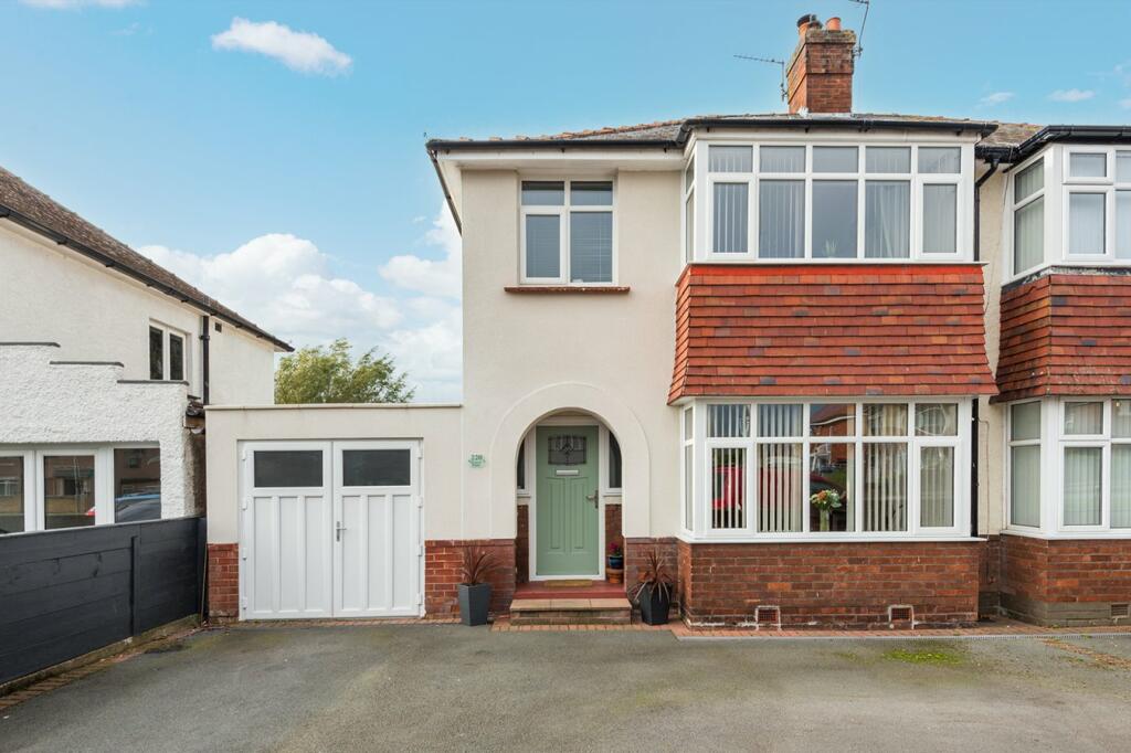 3 bedroom semidetached house for sale in Wigton Road, Carlisle, CA2