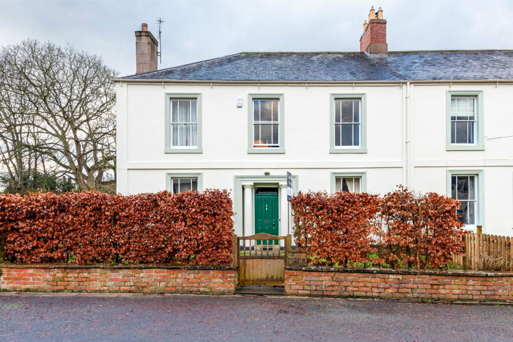 6 bedroom end of terrace house for sale in Plains Road, Wetheral