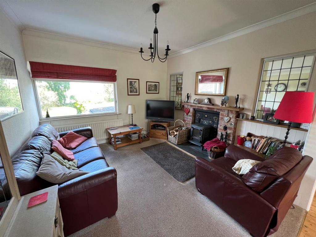 3 bedroom detached house for sale in Coastal Road, Hest Bank, Lancaster