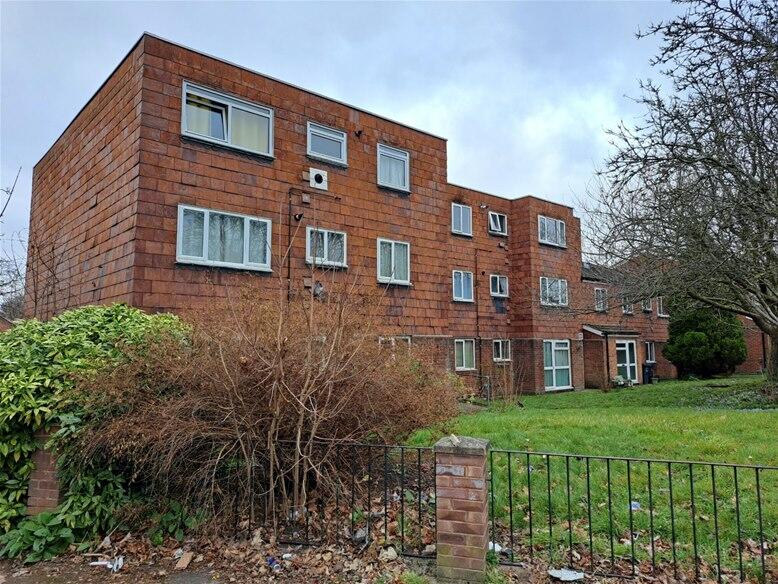 2 bedroom flat for sale in Gravelly Lane, Erdington, Birmingham, B23