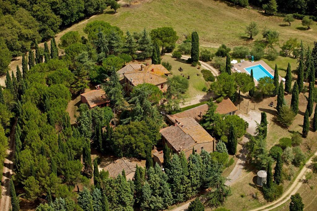 6 Bedroom Farm House For Sale In Chiusi Siena Tuscany Italy