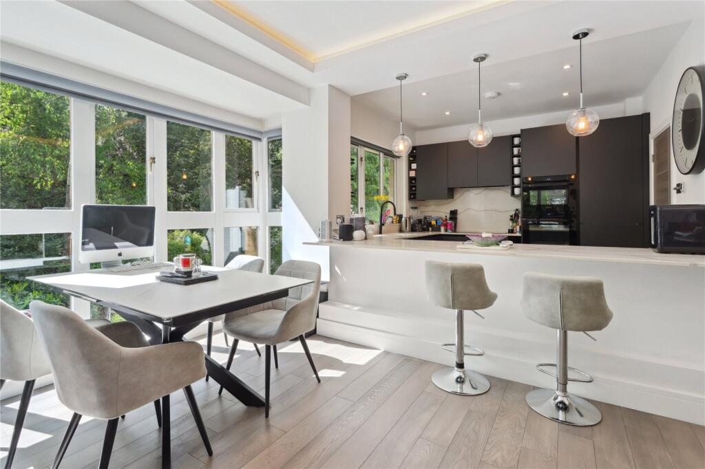 Main image of property: The Warren, Oxshott, Leatherhead, Surrey, KT22