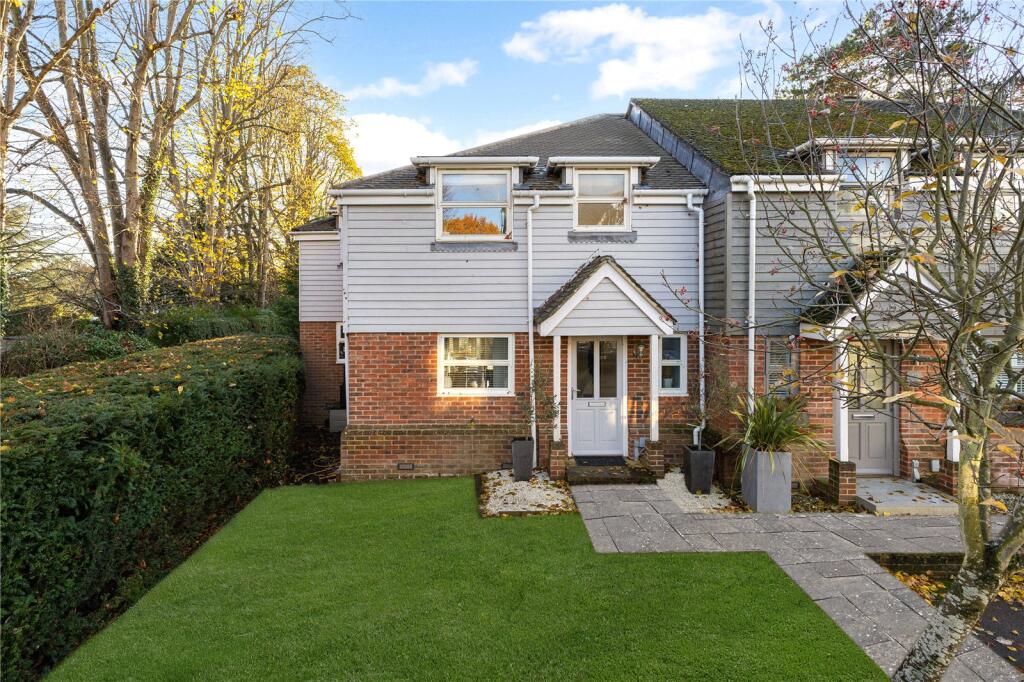 Main image of property: Pendenza, Cobham, Surrey, KT11