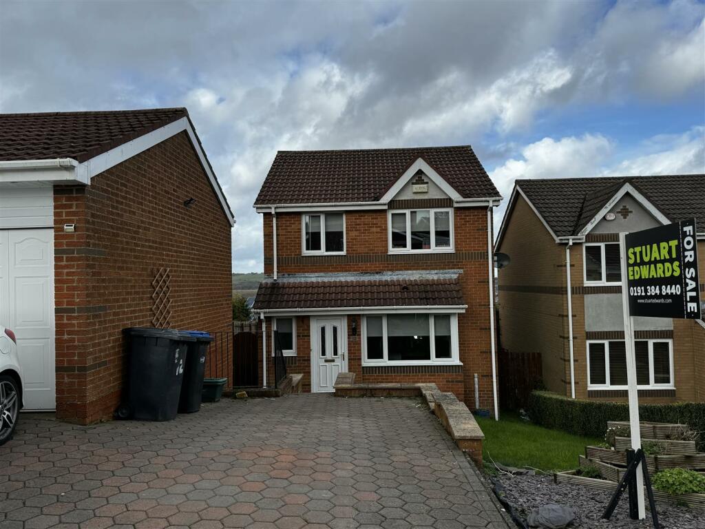 3 bedroom detached house for sale in Hill Crest, Sacriston, Durham, DH7
