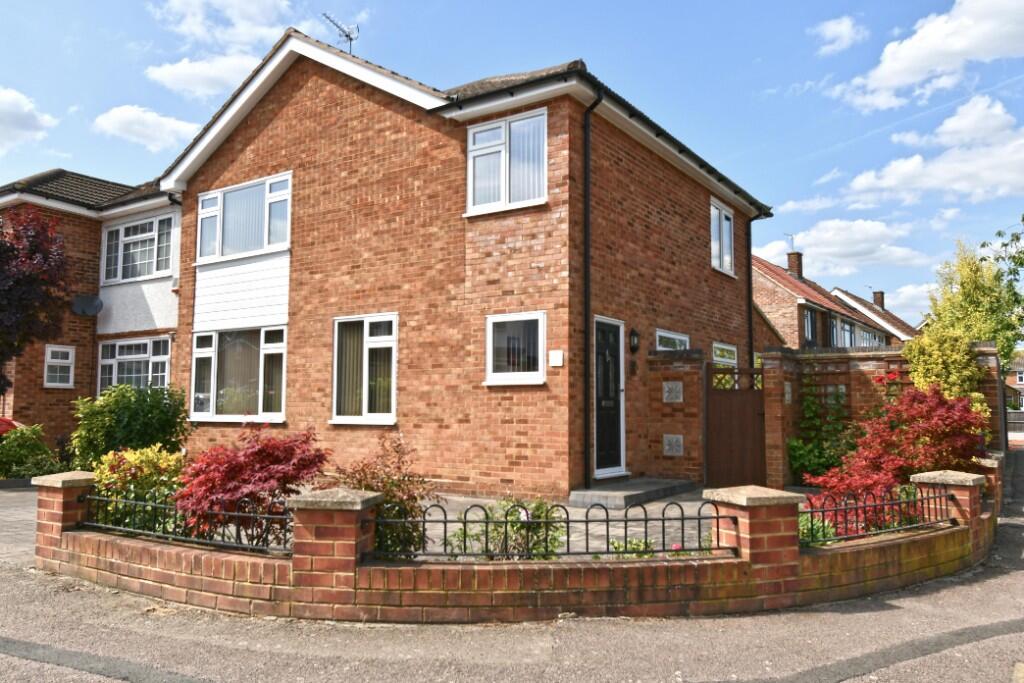 Main image of property: Morland Way, Cheshunt, Hertfordshire, EN8 0RY