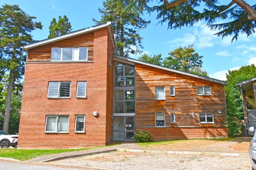 Main image of property: Chambers View, Upper Marsh Lane, Hoddesdon, Hertfordshire, EN11