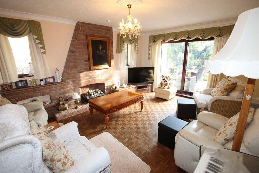Additional property image - Manor Way, Holland on Sea, CO15