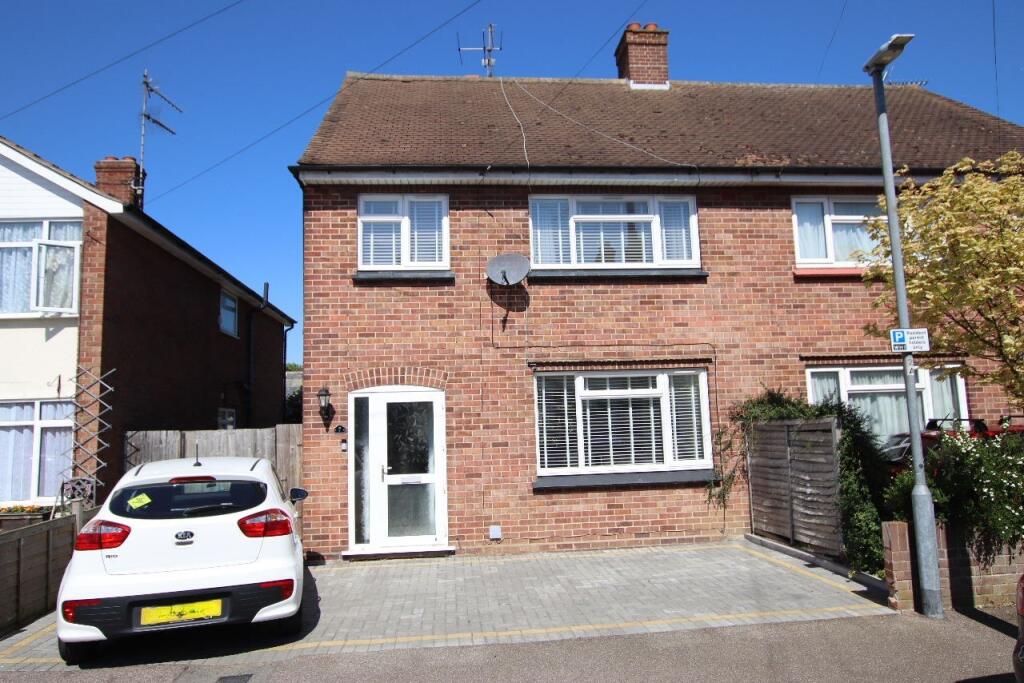 3 bedroom semi-detached house