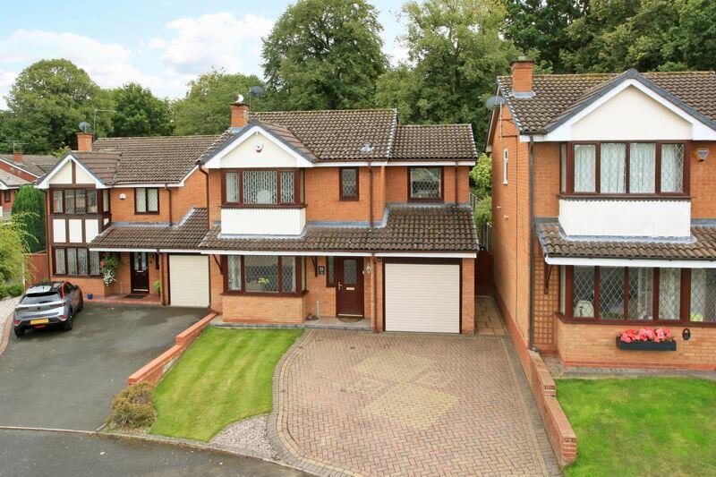 4 bedroom detached house for sale in Redwing Close Apley TF1 6FX, TF1