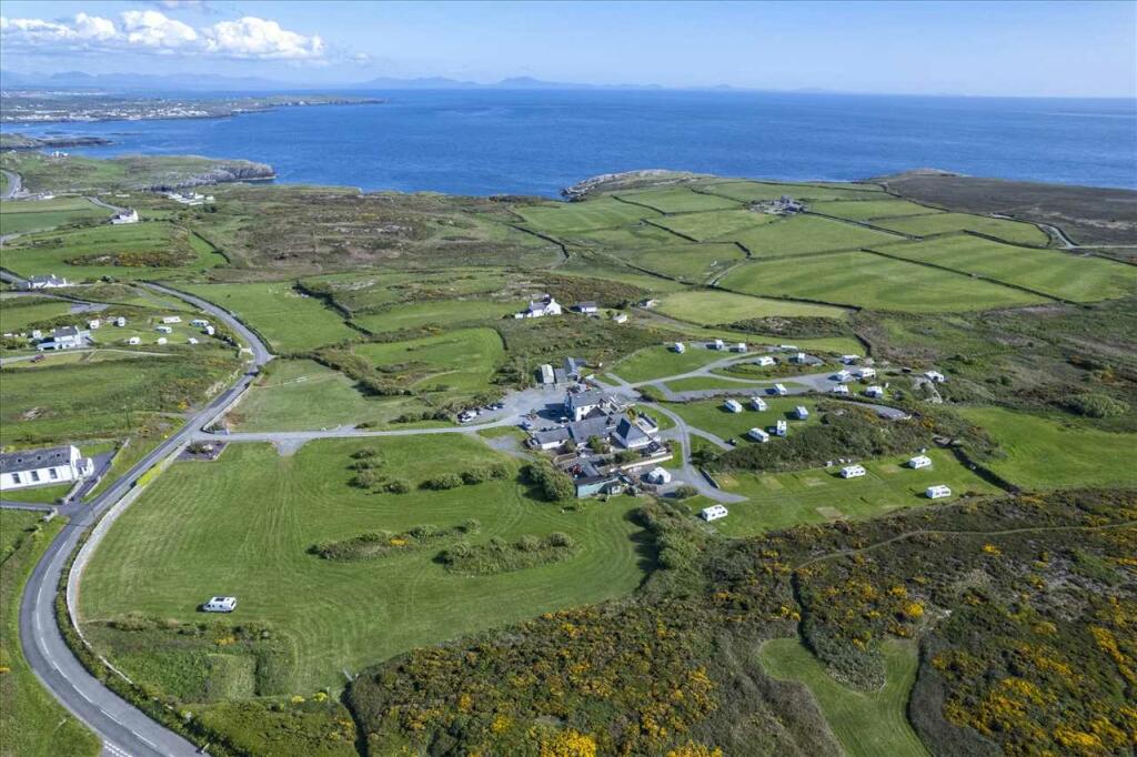 Commercial property for sale in Blackthorn Farm, Ddraenan Ddu,Penrhos