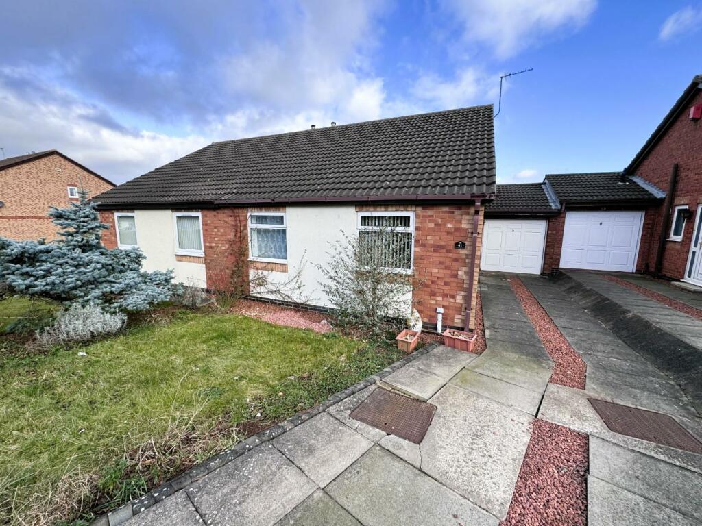 2 bedroom semidetached bungalow for sale in Emmetts Garden, Ingleby