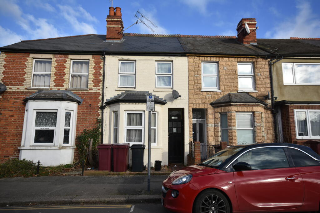 2 bedroom terraced house for sale in Wilton Road, Reading, RG30