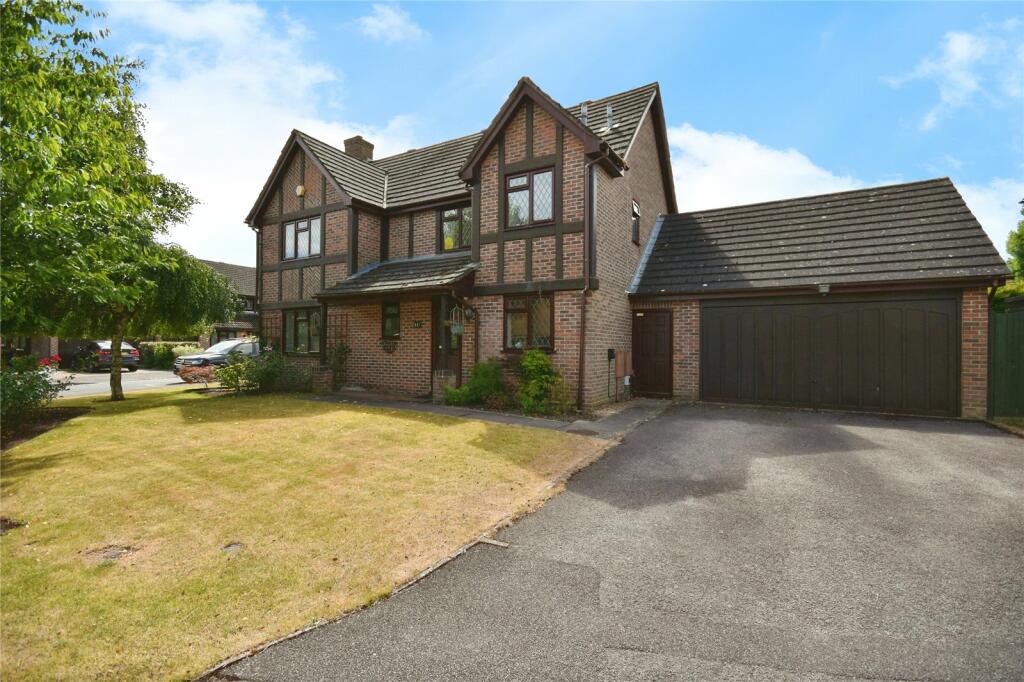 4 bedroom detached house for sale in Hilmanton, Lower Earley, Reading, RG6