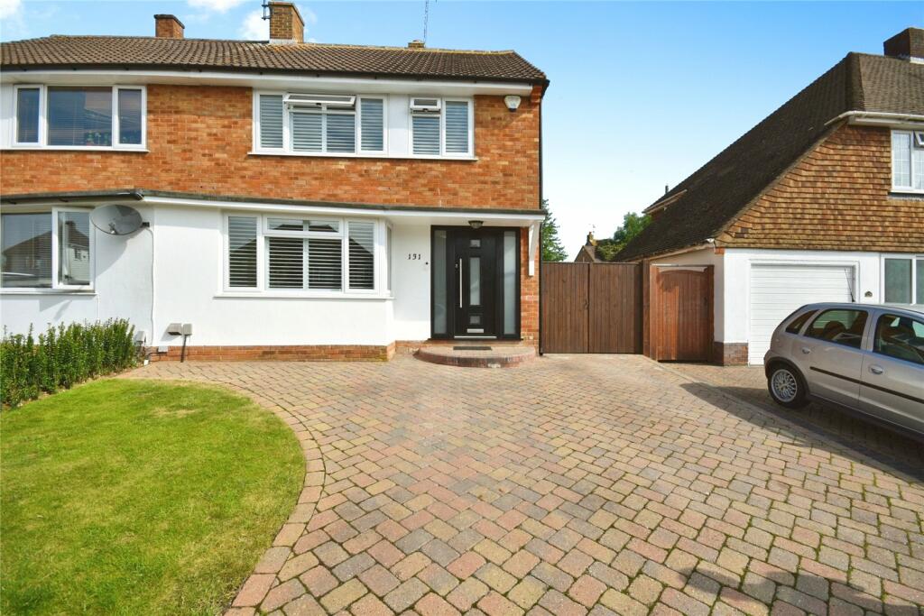 3 bedroom semidetached house for sale in Silverdale Road, Earley