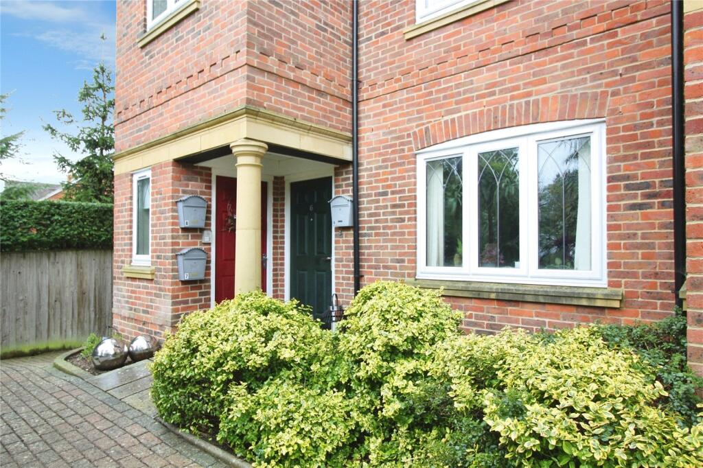 Main image of property: Oakcot Gardens, Shireshead Close, Reading, Berkshire, RG30