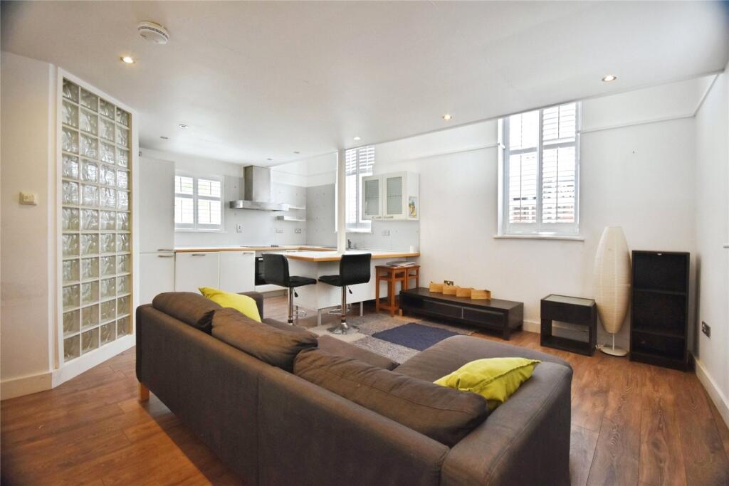Main image of property: Southampton Street, Reading, RG1