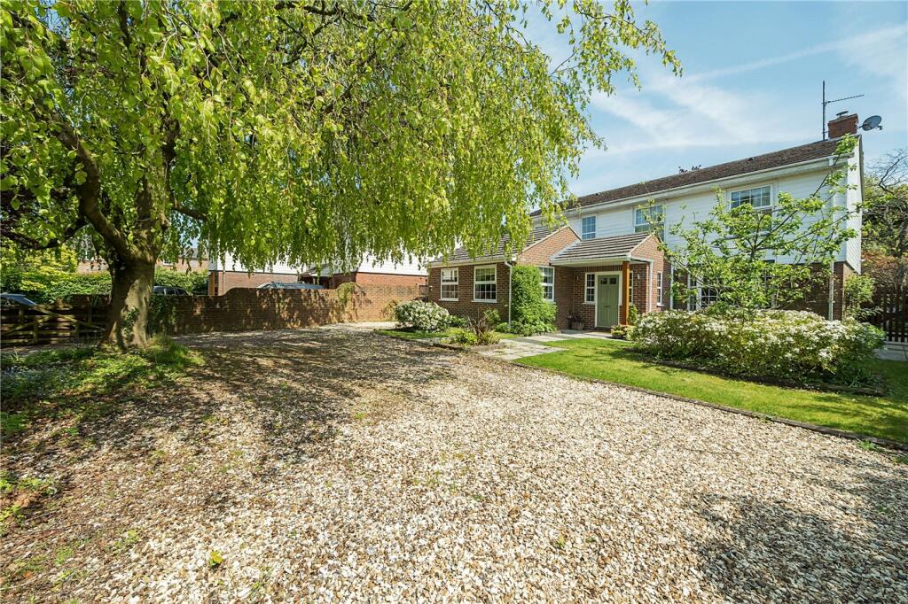 5 bedroom detached house for sale in Down End, Chieveley, Newbury