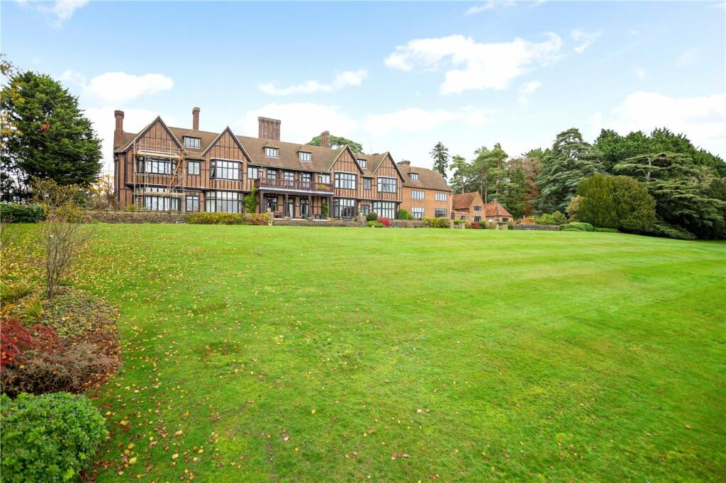 3 bedroom apartment for sale in Yattendon Court, Yattendon, Thatcham, RG18