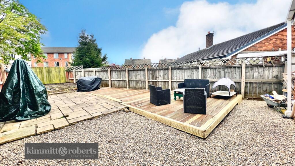 3 bedroom semidetached house for sale in Moorhouse Gardens, HettonLe