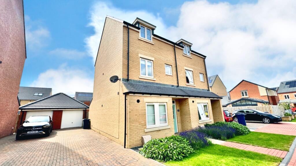 4 bedroom semi-detached house