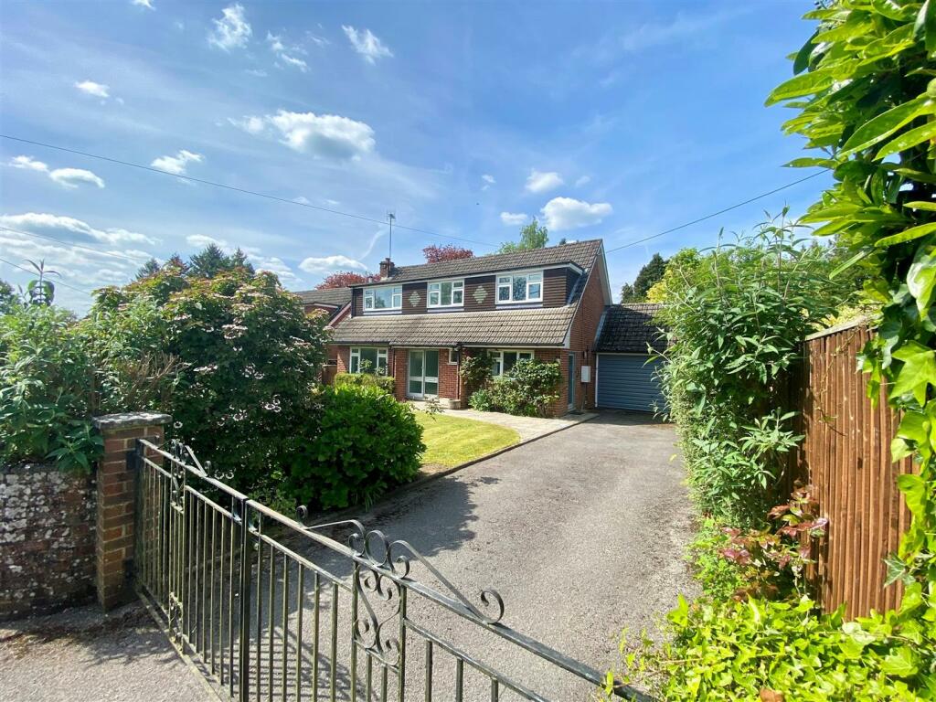 4 bedroom detached house for sale in Bramshott, Liphook, GU30