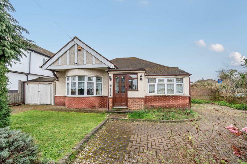 2 bedroom bungalow for sale in Carisbrooke Avenue, Bexley, DA5