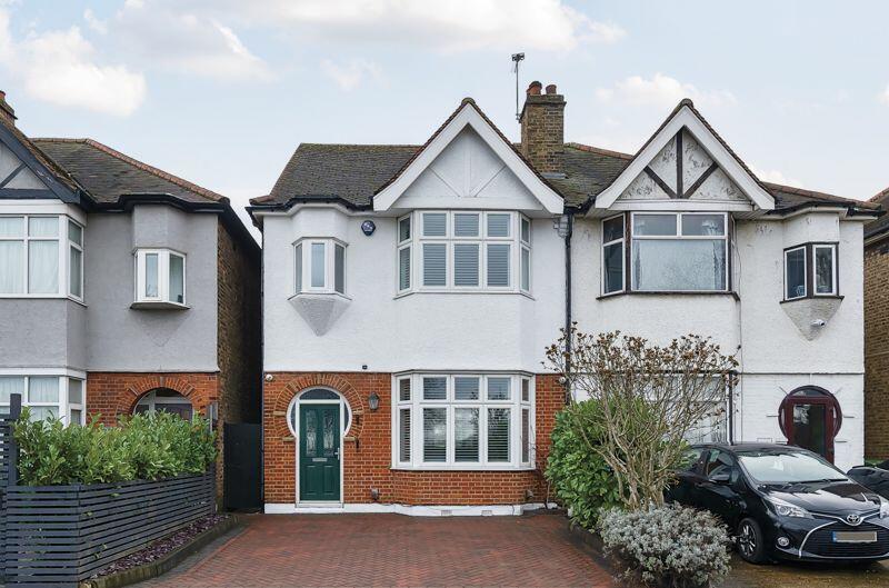 4 bedroom semidetached house for sale in Footscray Road, New Eltham, SE9
