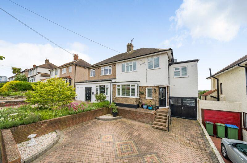 4 bedroom semidetached house for sale in Dunblane Road, London, SE9