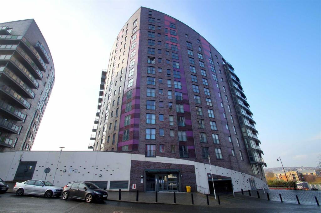 2 bedroom apartment for rent in Echo Central, Cross Green Lane, Leeds, LS9