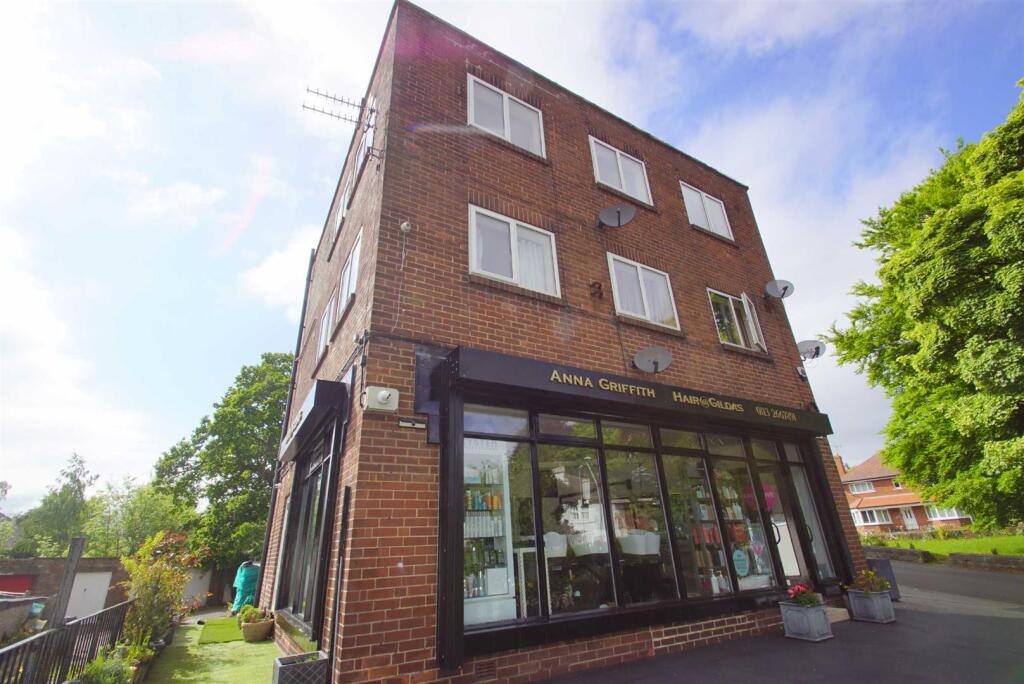 Main image of property: Thorn Lane, Leeds, LS8 1NF