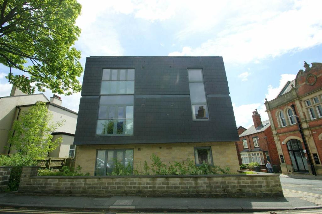 2 bedroom flat for sale in Centre Point, 10 Regent Street Chapel Allerton,  Leeds, LS7