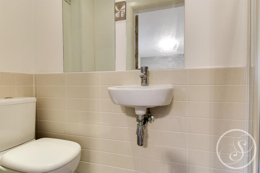 2 bedroom flat for sale in Centre Point, 10 Regent Street Chapel