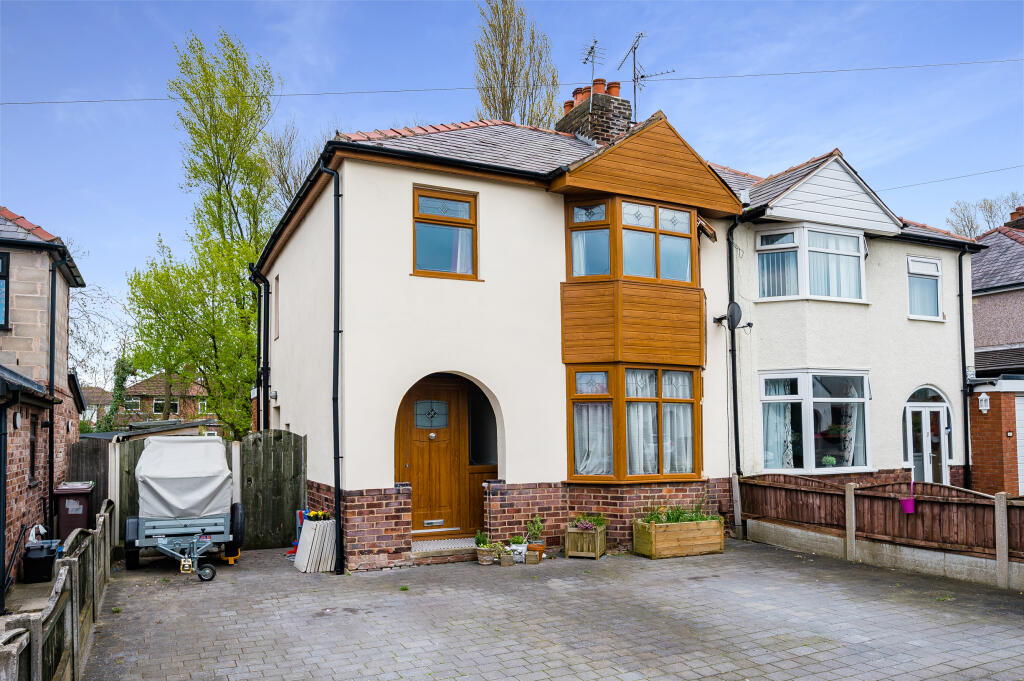 3 bedroom semidetached house for sale in Brookside Avenue, Eccleston