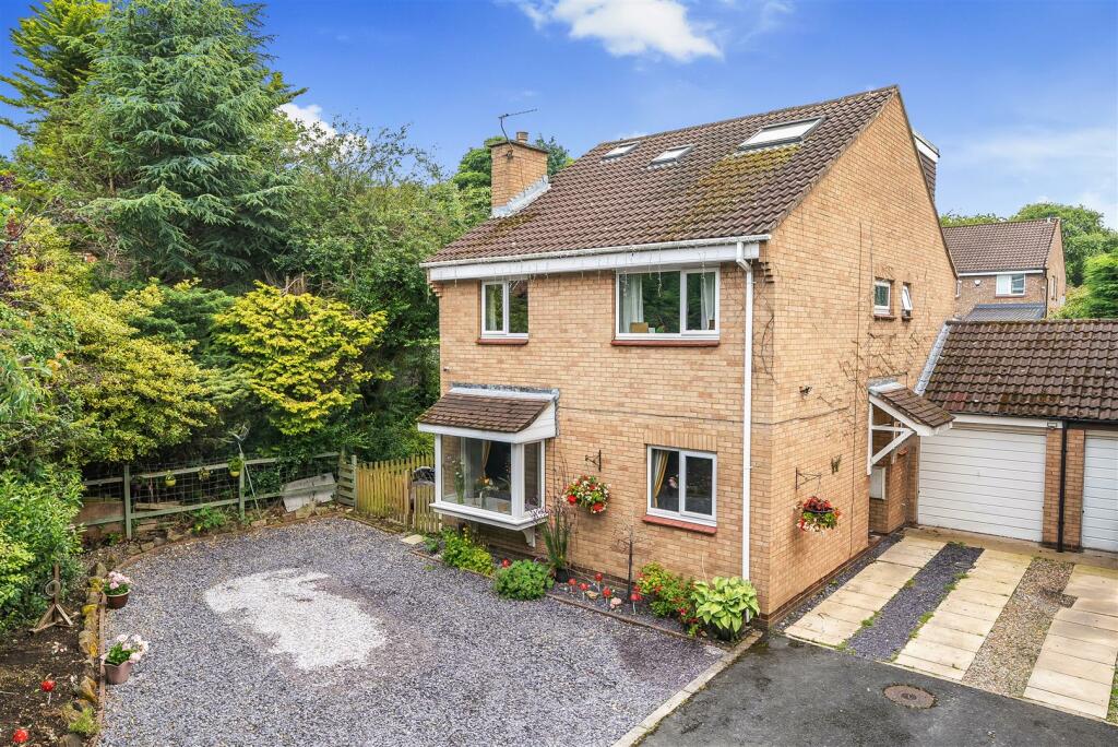 Main image of property: Aspen Mount, Leeds