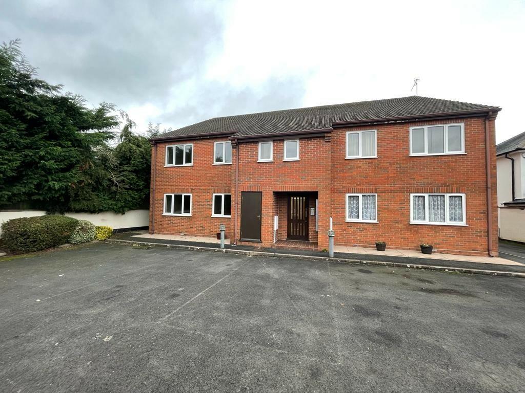 1 bedroom ground floor flat for rent in St. Peters Road, Droitwich